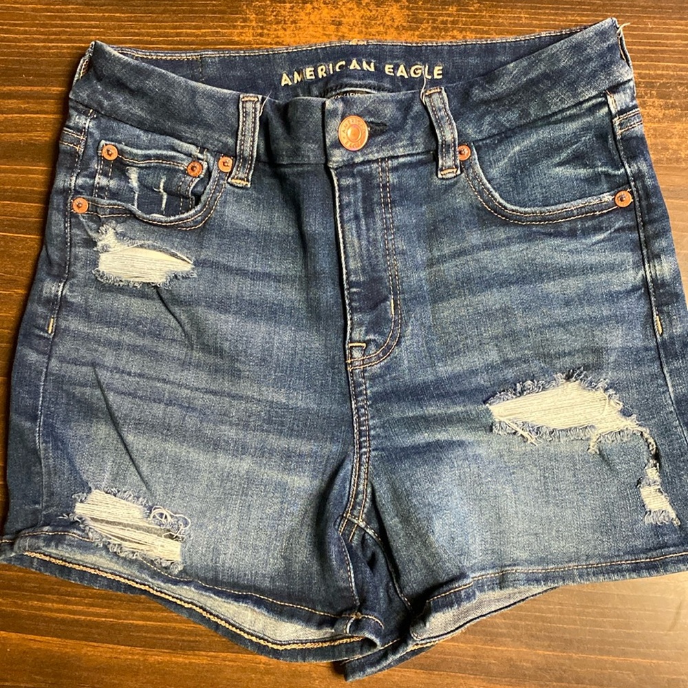 American Eagle Curvy MIDI Shorts Size 4
